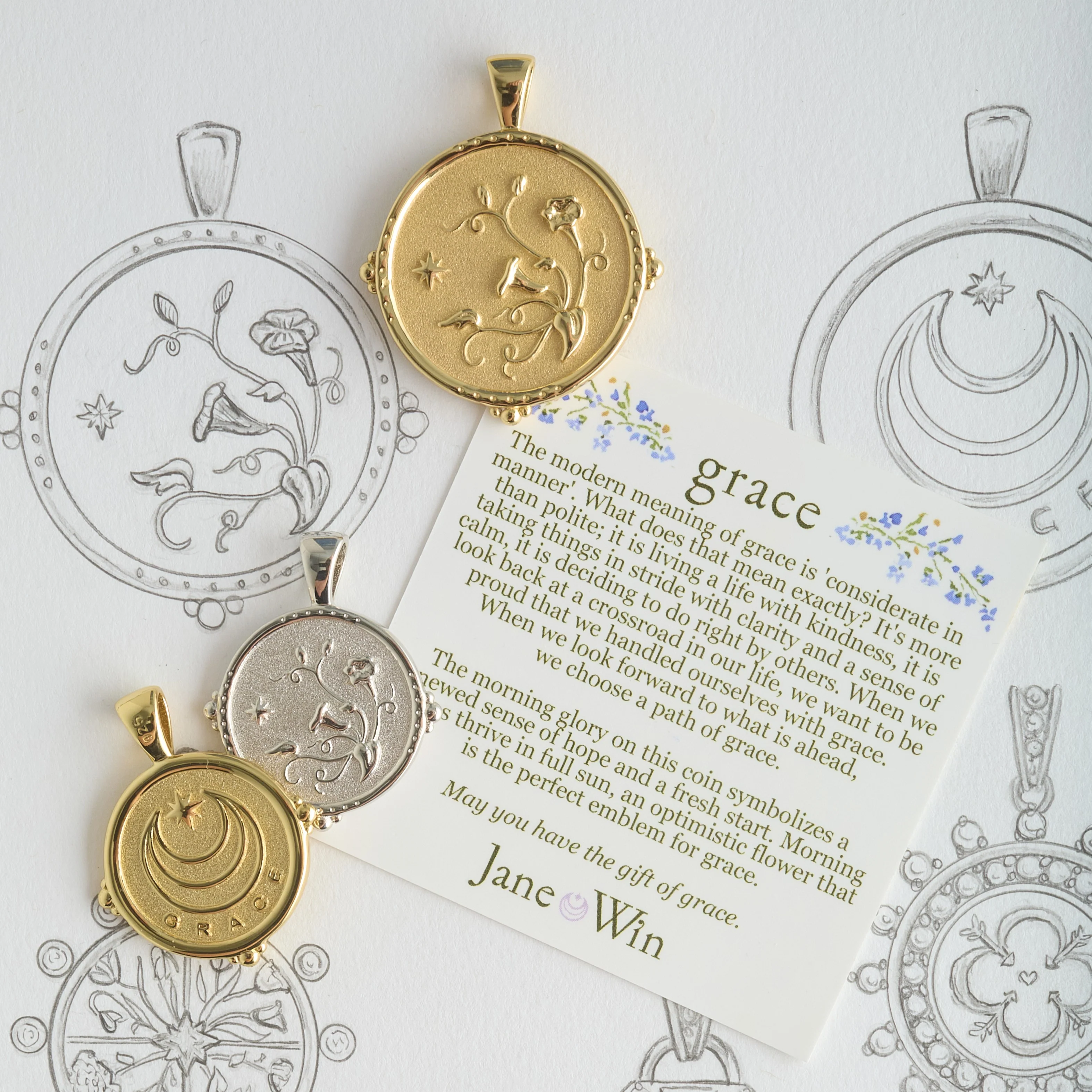 GRACE JW Small Pendant Coin in Solid Gold - Image 4